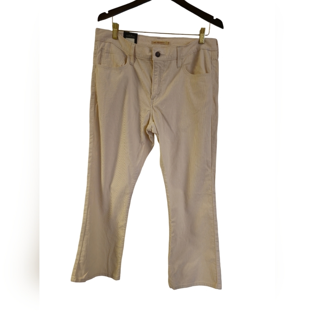 NWT Levi's Premium Middy Ankle Bootcut Corduroy Pants Cream Size 32 x 27